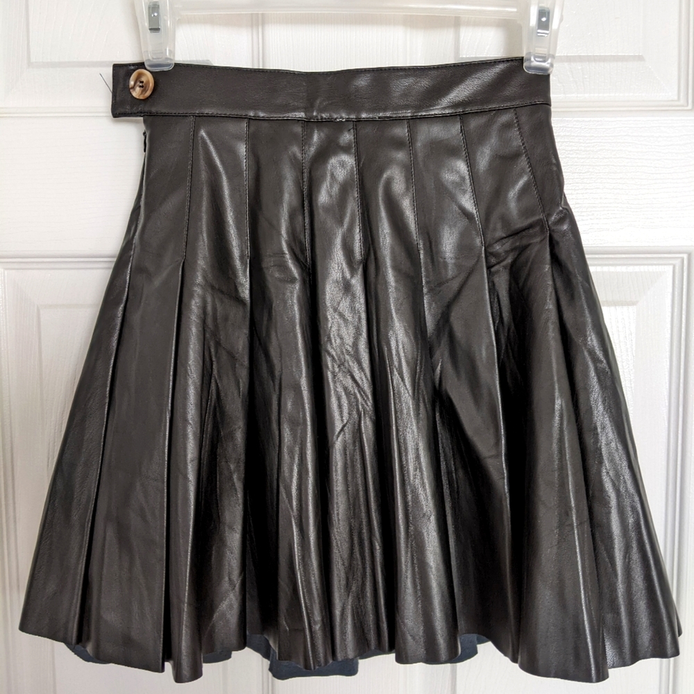 ⭐2/$22⭐ Ardene Pleated Faux Leather Skirt